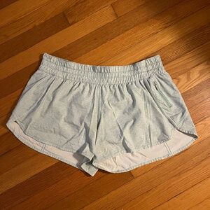 Lululemon Tracker Short Size 14